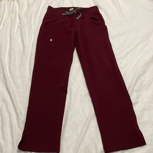 FIGS Kade Cargo pants in Burgundy XS petite